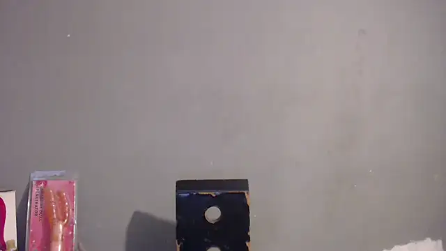 Snapshot of Amazing12inch chatting on 10.24.25 Amazing12inch online show from 10.24.25