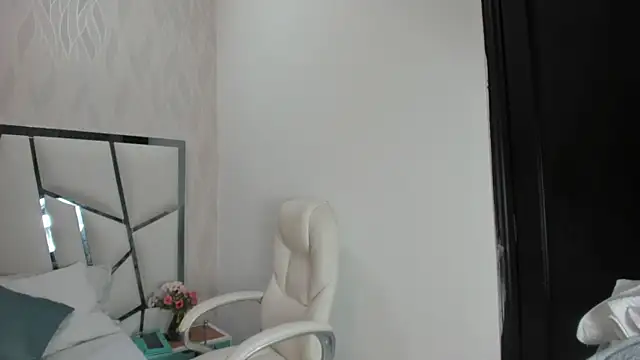  aurora18  online show from 02.05.26