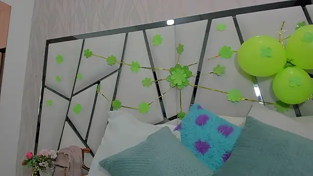 Snapshot of _aurora18_ chatting on 03.18.26 aurora18 online show from 03.18.26