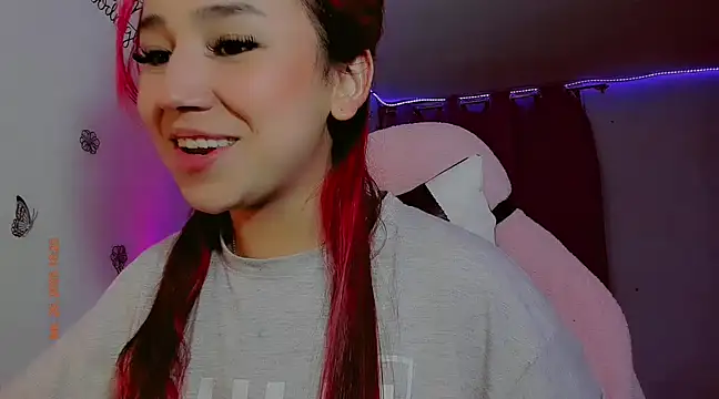 madisonx17 online show from 02.26.25