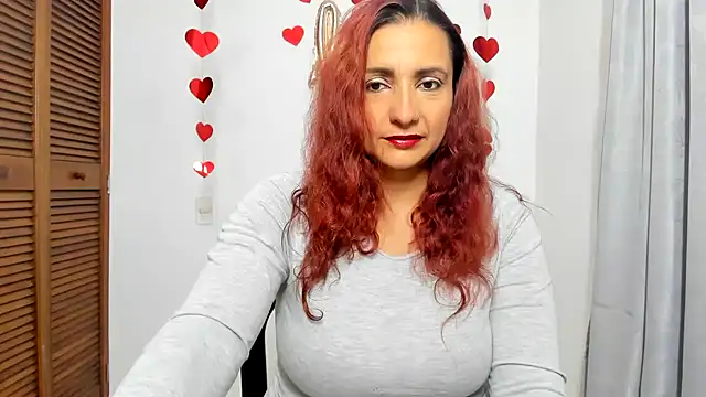 Snapshot of xulay11 chatting on 12.14.24 xulay11 online show from 12.14.24
