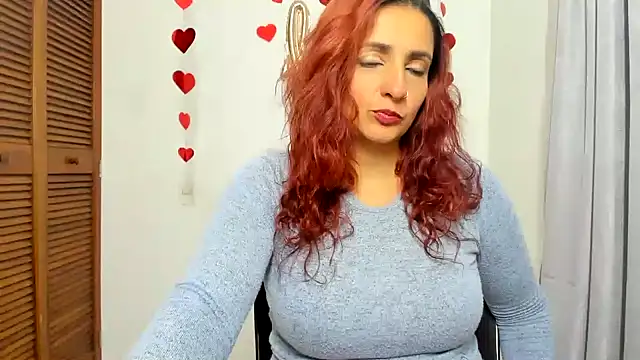 Snapshot of xulay11 chatting on 12.19.24 xulay11 online show from 12.19.24