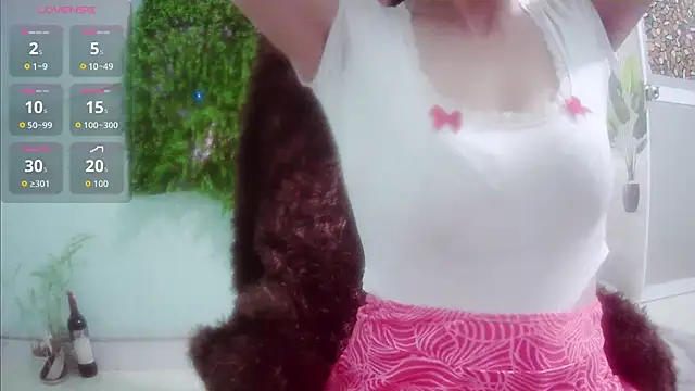 Yii-Ser online show from 11.09.25