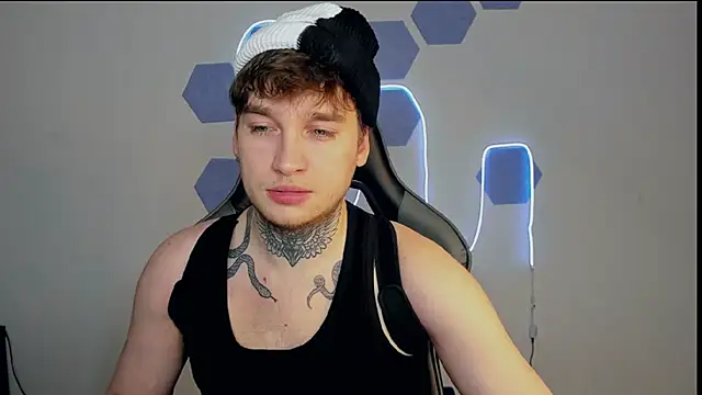 Snapshot of Chris_Tyson chatting on 12.02.24 Chris Tyson online show from 12.02.24