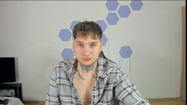 Snapshot of Chris_Tyson chatting on 12.25.24 Chris Tyson online show from 12.25.24