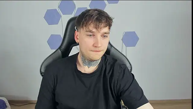 Snapshot of Chris_Tyson chatting on 12.27.24 Chris Tyson online show from 12.27.24