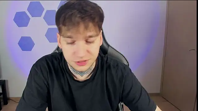 Snapshot of Chris_Tyson chatting on 01.21.25 Chris Tyson online show from 01.21.25