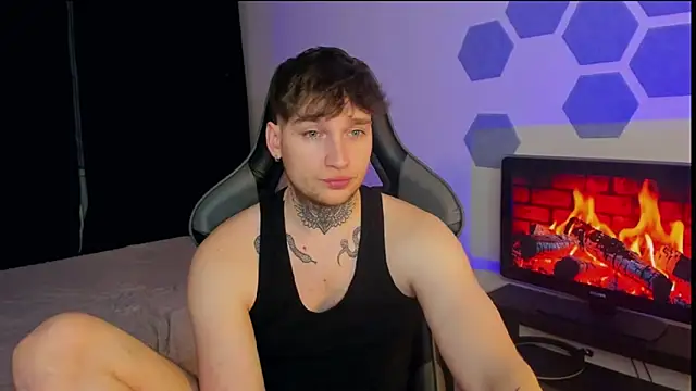 Snapshot of Chris_Tyson chatting on 02.19.25 Chris Tyson online show from 02.19.25