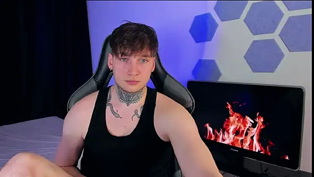 Snapshot of Chris_Tyson chatting on 03.18.25 Chris Tyson online show from 03.18.25