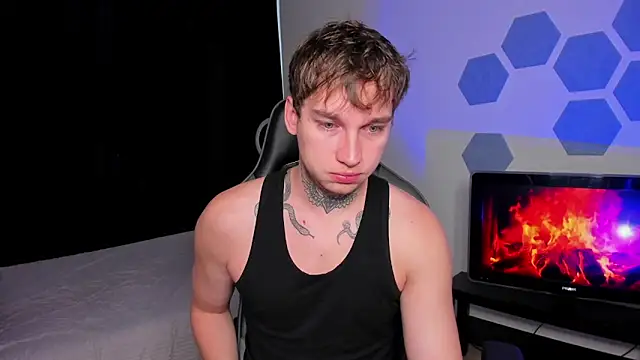 Snapshot of Chris_Tyson chatting on 10.05.25 Chris Tyson online show from 10.05.25