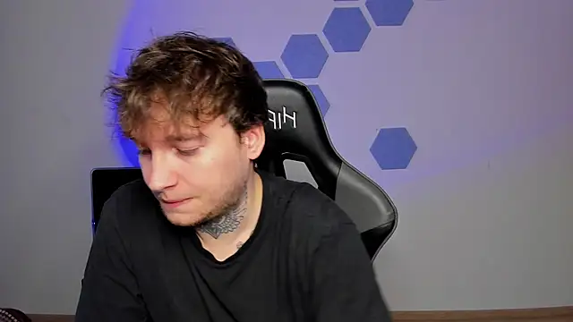 Snapshot of Chris_Tyson chatting on 11.21.25 Chris Tyson online show from 11.21.25