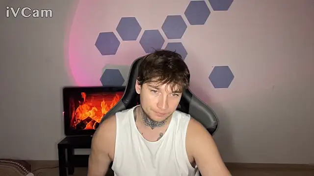 Snapshot of Chris_Tyson chatting on 11.21.25 Chris Tyson online show from 11.21.25