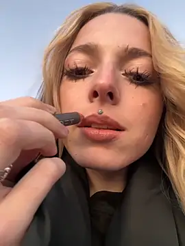 LoraaDoll online show from 09.29.25