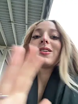 LoraaDoll online show from 10.14.25