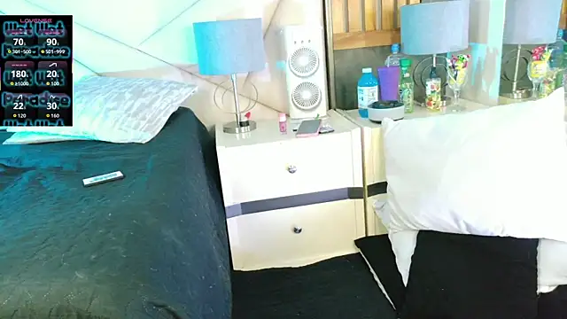 Snapshot of LilyyBigAss chatting on 09.26.25 LilyyBigAss online show from 09.26.25