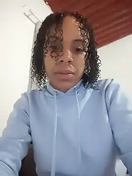 Julia Pretinha online show from 11.09.25