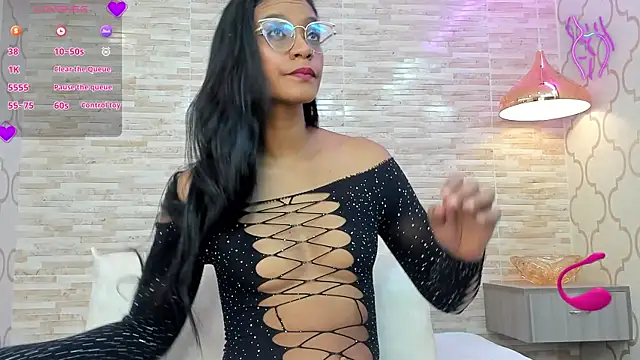 Snapshot of ZoeSmitth chatting on 11.26.25 ZoeSmitth online show from 11.26.25