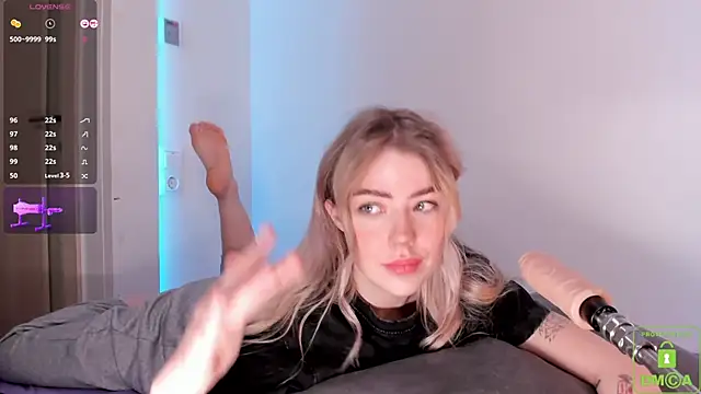 Snapshot of NateHalll chatting on 02.15.25 NateHalll online show from 02.15.25