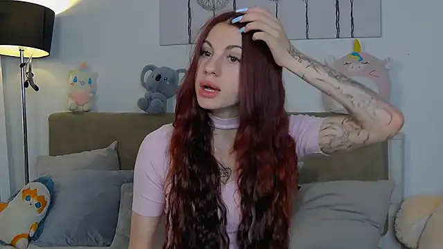 CassKiera online show from 09.15.25