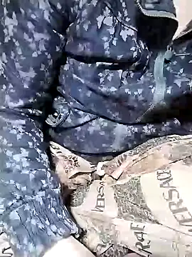 Snapshot of Hyemin chatting on 12.30.24 Hyemin online show from 12.30.24