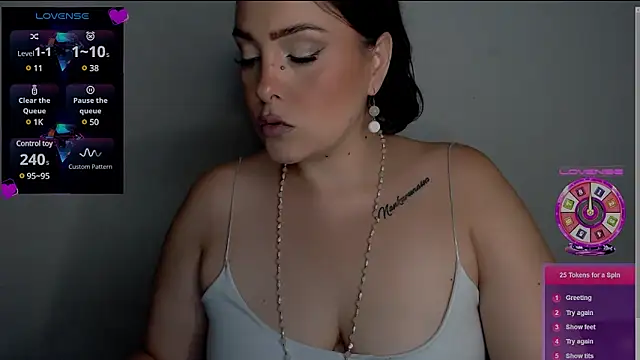 Miss Agatha online show from 12.19.24