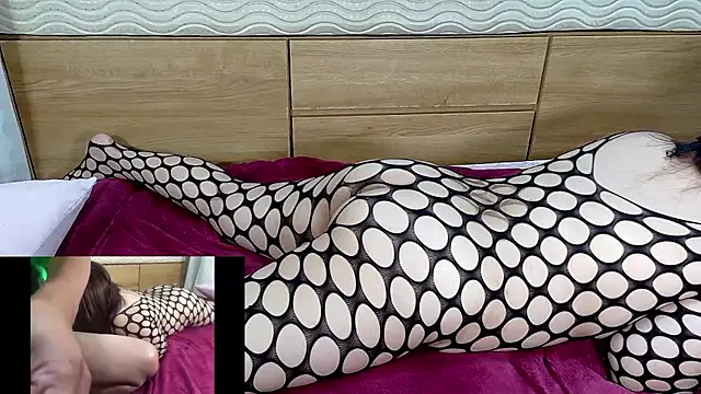 mini 69 online show from 11.15.25