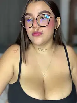 Snapshot of Michellesexxy chatting on 01.07.25 Michellesexxy online show from 01.07.25