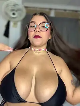 Snapshot of Michellesexxy chatting on 01.22.25 Michellesexxy online show from 01.22.25