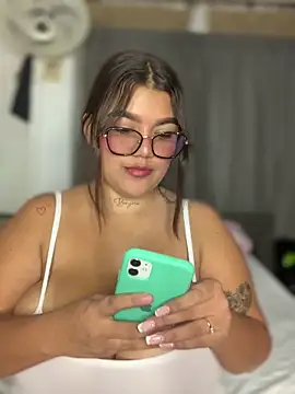 Snapshot of Michellesexxy chatting on 01.25.25 Michellesexxy online show from 01.25.25