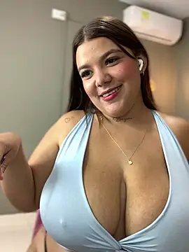 Snapshot of Michellesexxy chatting on 02.11.25 Michellesexxy online show from 02.11.25