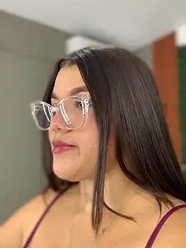 Snapshot of Michellesexxy chatting on 03.11.25 Michellesexxy online show from 03.11.25