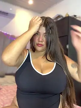 Snapshot of Michellesexxy chatting on 11.15.25 Michellesexxy online show from 11.15.25