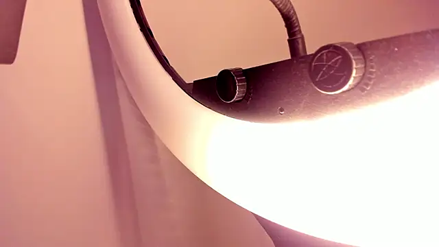 Snapshot of scarlet_darling26 chatting on 02.13.26 scarlet darling26 online show from 02.13.26