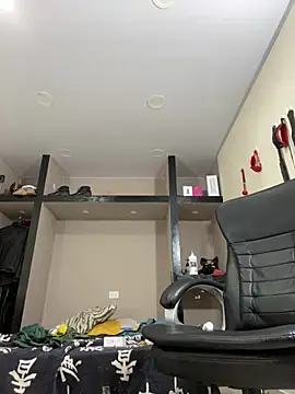 AlejoKhalifa  online show from 04.22.26