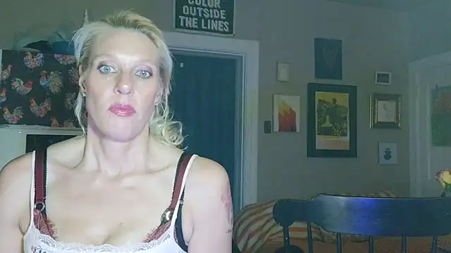 Snapshot of Glamazonx chatting on 01.06.26 Glamazonx online show from 01.06.26