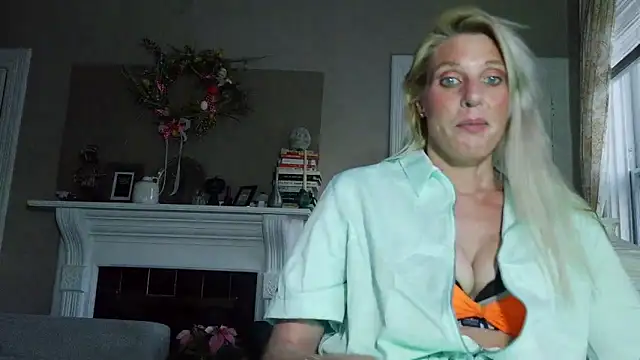 Snapshot of Glamazonx chatting on 02.06.26 Glamazonx online show from 02.06.26