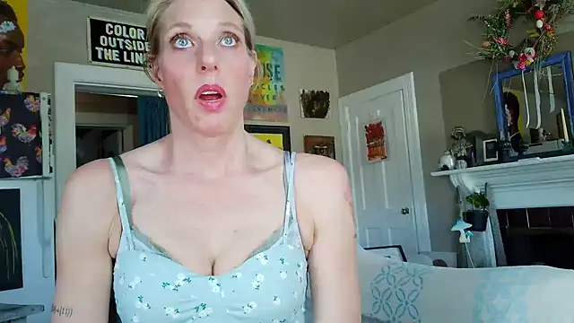 Snapshot of Glamazonx chatting on 02.12.26 Glamazonx online show from 02.12.26