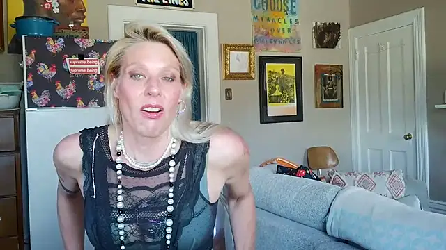 Snapshot of Glamazonx chatting on 02.19.26 Glamazonx online show from 02.19.26