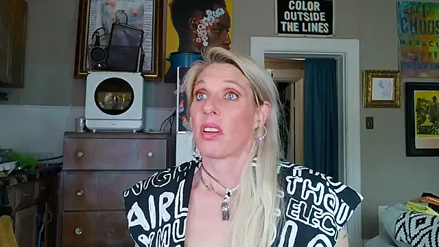 Snapshot of Glamazonx chatting on 02.20.26 Glamazonx online show from 02.20.26