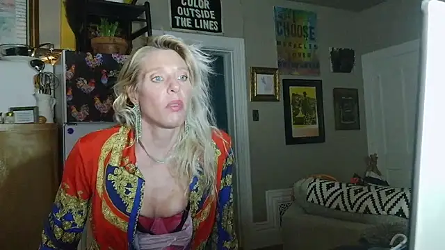 Snapshot of Glamazonx chatting on 02.24.26 Glamazonx online show from 02.24.26