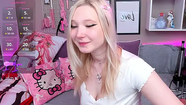 Snapshot of MeowkaKitty chatting on 02.17.25 MeowkaKitty online show from 02.17.25