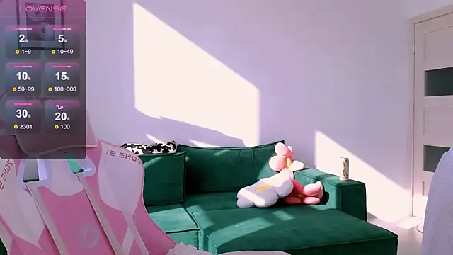 Britney Lynch online show from 05.13.26
