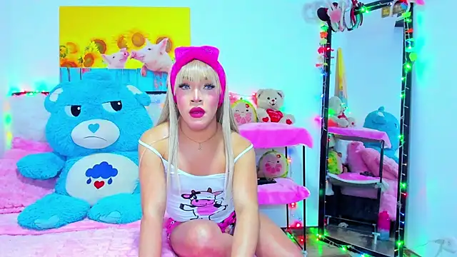 Snapshot of Candy_Candy__ chatting on 12.17.25 Candy Candy online show from 12.17.25