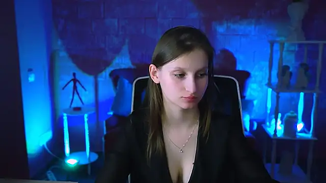 EllaHorton online show from 02.21.25