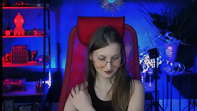 EllaHorton online show from 03.13.25