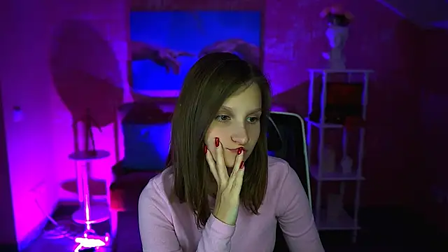 EllaHorton online show from 10.11.25