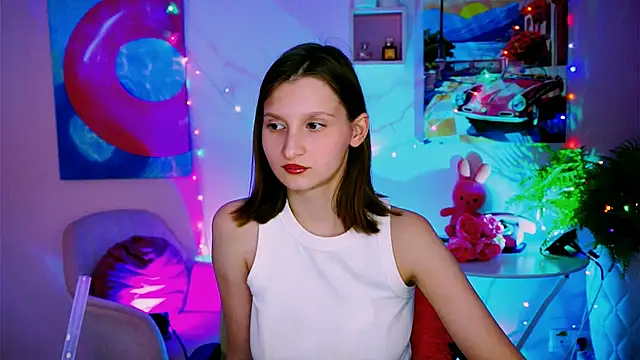 Snapshot of EllaHorton chatting on 04.23.26 EllaHorton online show from 04.23.26