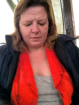 Snapshot of jusichka chatting on 02.16.25 jusichka online show from 02.16.25