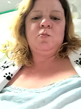 Snapshot of jusichka chatting on 03.20.25 jusichka online show from 03.20.25