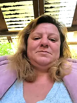 Snapshot of jusichka chatting on 09.25.25 jusichka online show from 09.25.25